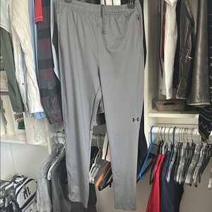 Under Armour Youth Gray Athletic Pants for Ultimate Comfort